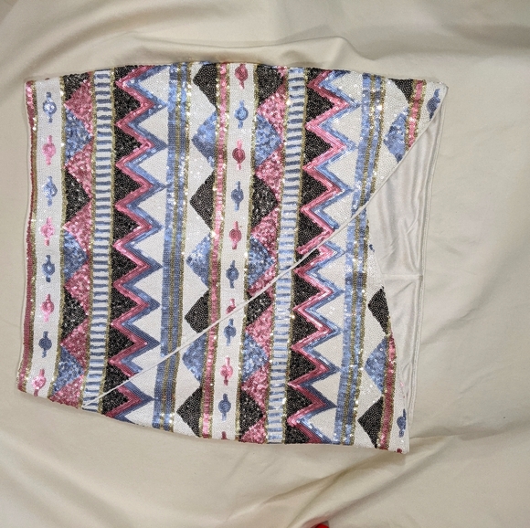 Bebe multicolor sequin mini skirt - Picture 2 of 2